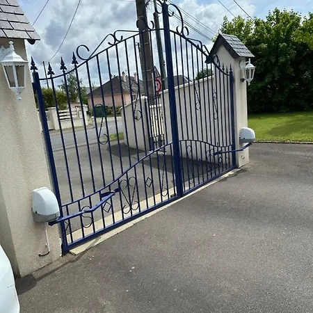 Kwatera prywatna Chez Particulier 10mn Du Circuit Changé