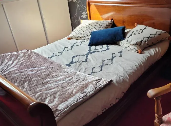 Chez Particulier 10mn Du Circuit בית אירוח *