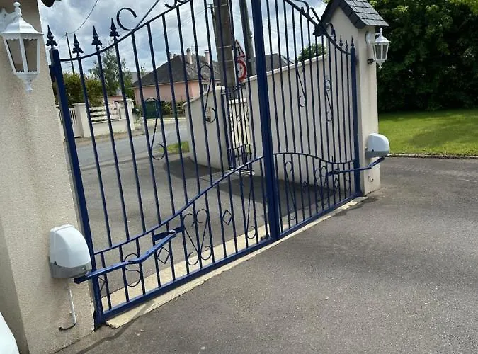 בית אירוח Chez Particulier 10mn Du Circuit Changé